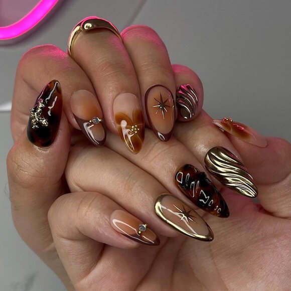 Press On Nails with Tortoise Shell and Gold 3D Accents, Medium Almond Brown - Picture 2 of 5